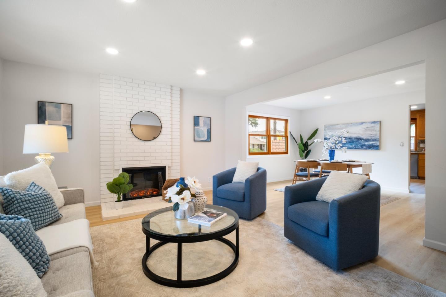 Detail Gallery Image 7 of 38 For 299 Moraga Way, San Jose,  CA 95119 - 3 Beds | 2 Baths