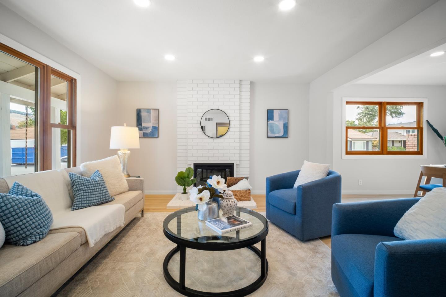 Detail Gallery Image 8 of 38 For 299 Moraga Way, San Jose,  CA 95119 - 3 Beds | 2 Baths