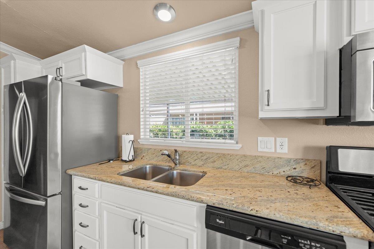 Detail Gallery Image 14 of 42 For 275 Burnett Ave #133,  Morgan Hill,  CA 95037 - 3 Beds | 2 Baths