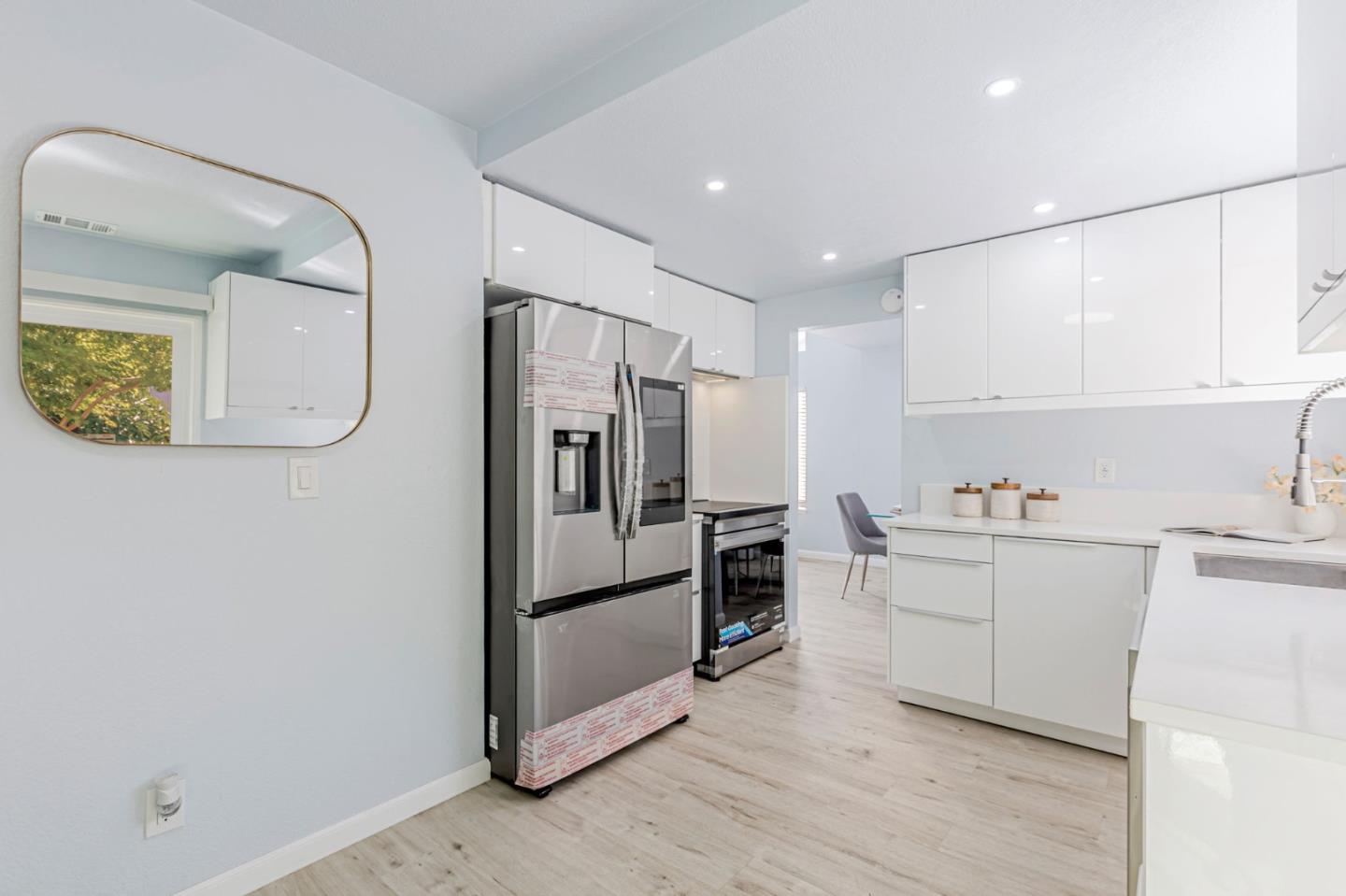 Detail Gallery Image 10 of 43 For 2129 Doxey Dr, San Jose,  CA 95131 - 3 Beds | 2/1 Baths