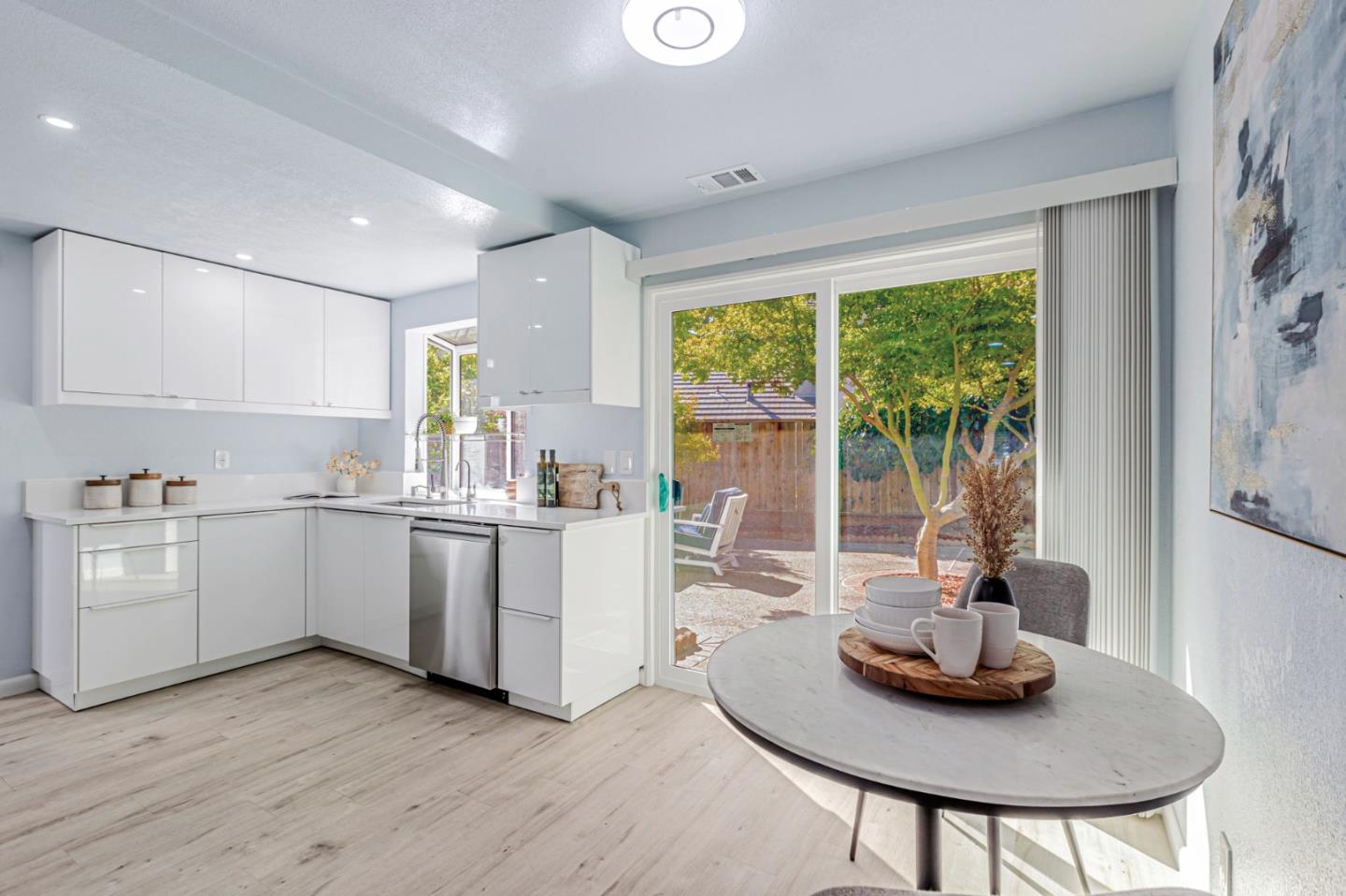 Detail Gallery Image 14 of 43 For 2129 Doxey Dr, San Jose,  CA 95131 - 3 Beds | 2/1 Baths