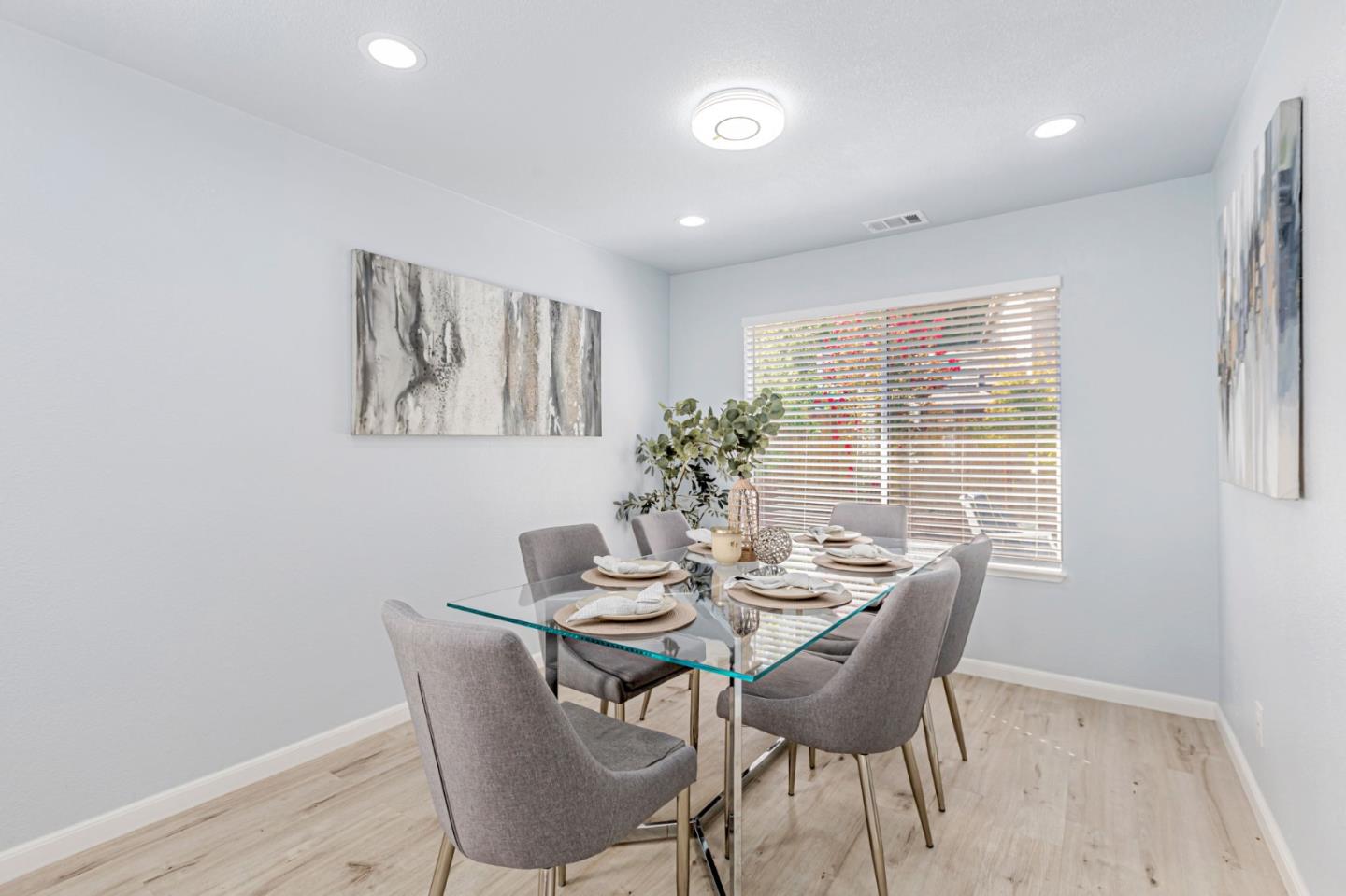 Detail Gallery Image 15 of 43 For 2129 Doxey Dr, San Jose,  CA 95131 - 3 Beds | 2/1 Baths
