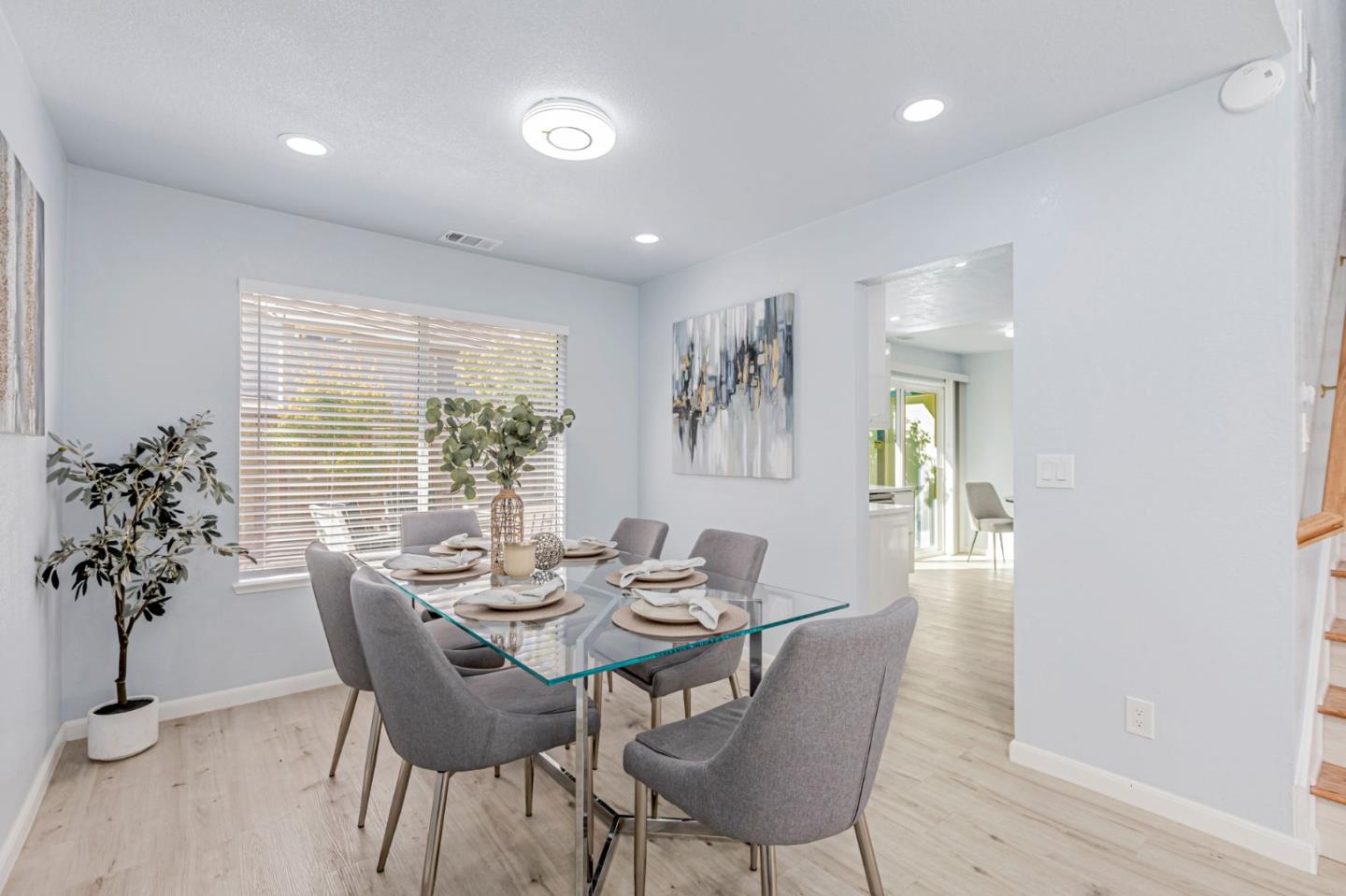 Detail Gallery Image 16 of 43 For 2129 Doxey Dr, San Jose,  CA 95131 - 3 Beds | 2/1 Baths