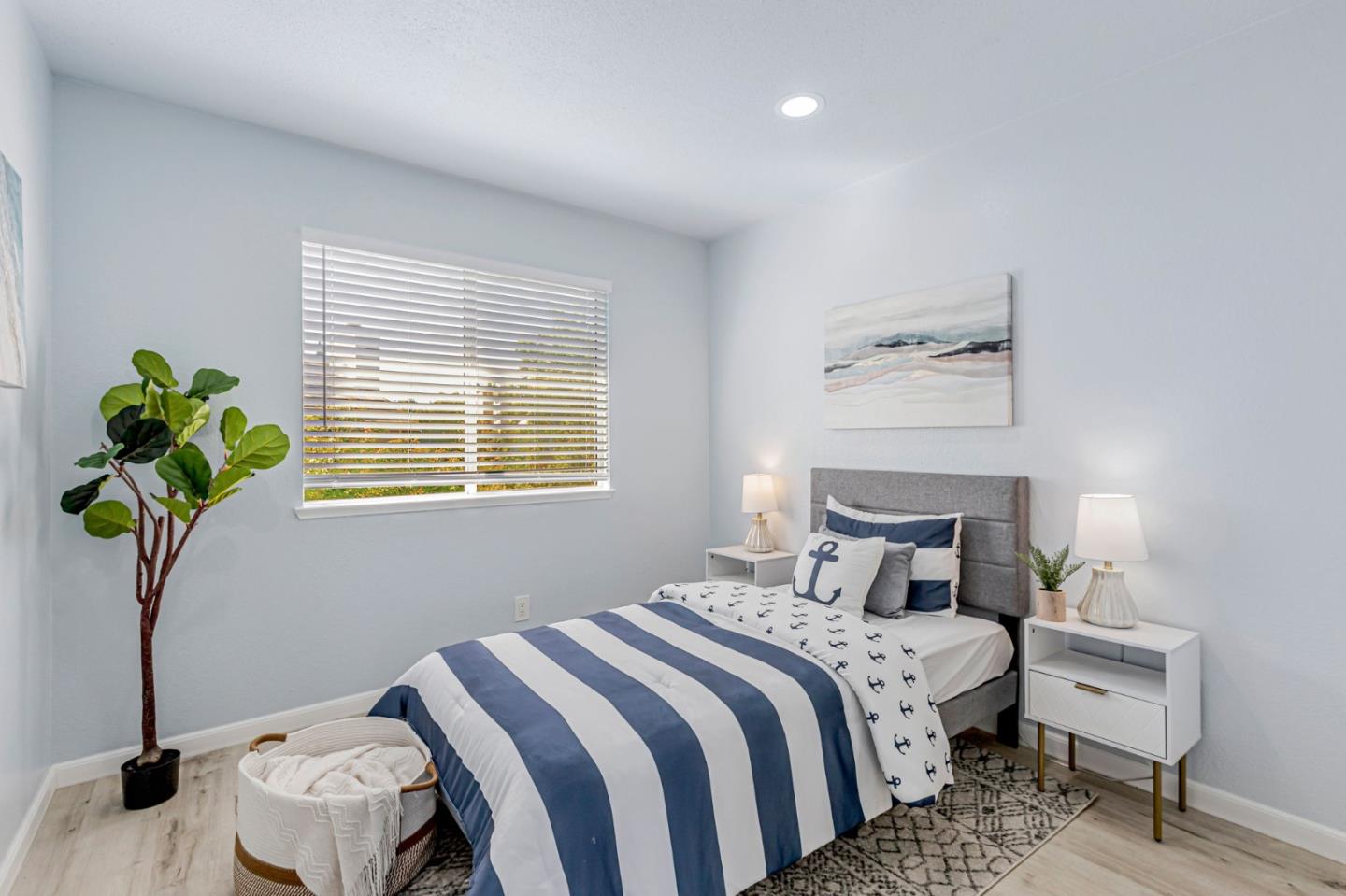 Detail Gallery Image 17 of 43 For 2129 Doxey Dr, San Jose,  CA 95131 - 3 Beds | 2/1 Baths