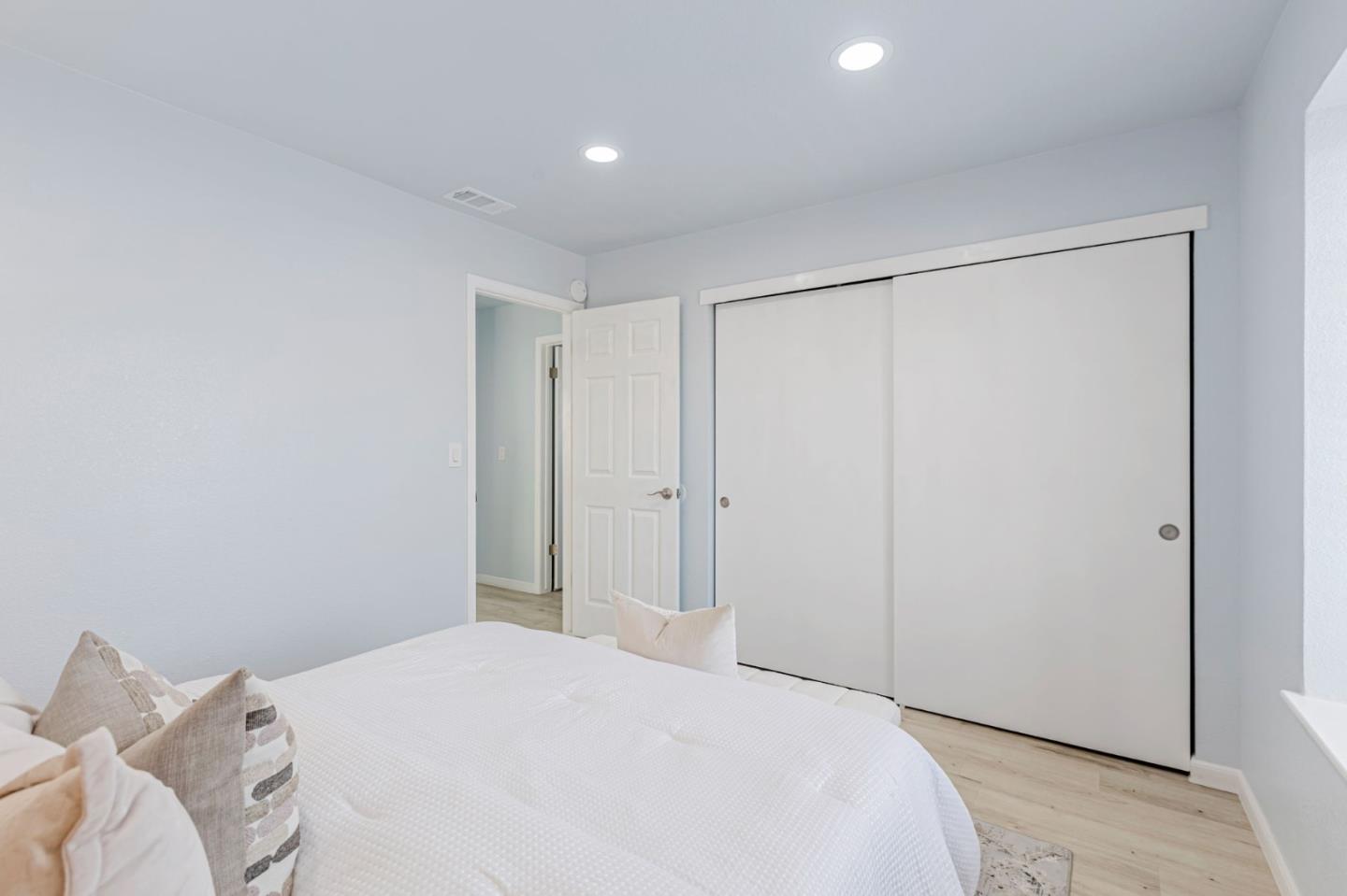 Detail Gallery Image 19 of 43 For 2129 Doxey Dr, San Jose,  CA 95131 - 3 Beds | 2/1 Baths