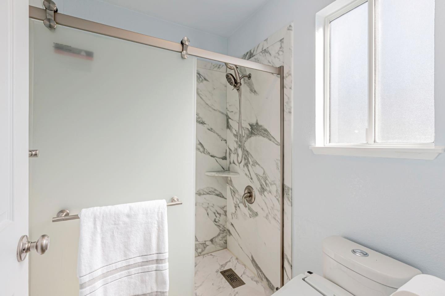 Detail Gallery Image 26 of 43 For 2129 Doxey Dr, San Jose,  CA 95131 - 3 Beds | 2/1 Baths