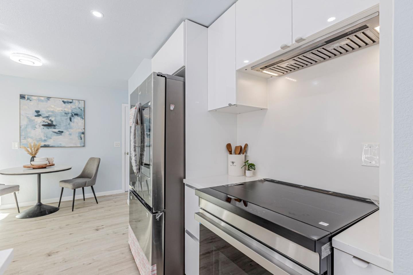 Detail Gallery Image 29 of 43 For 2129 Doxey Dr, San Jose,  CA 95131 - 3 Beds | 2/1 Baths