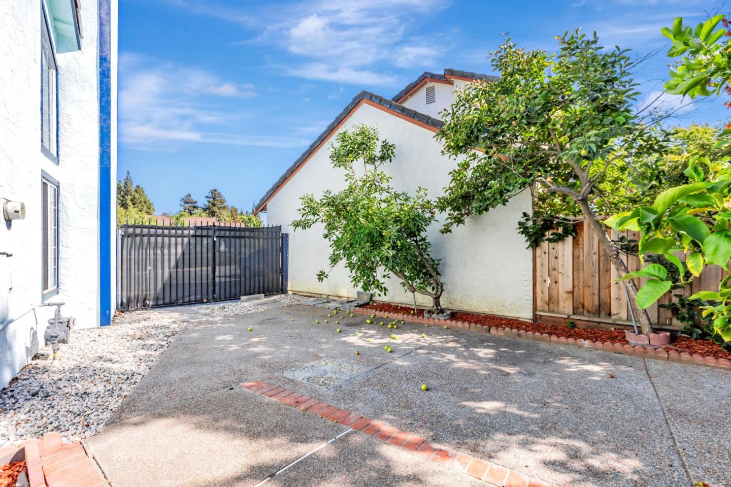 Detail Gallery Image 39 of 43 For 2129 Doxey Dr, San Jose,  CA 95131 - 3 Beds | 2/1 Baths