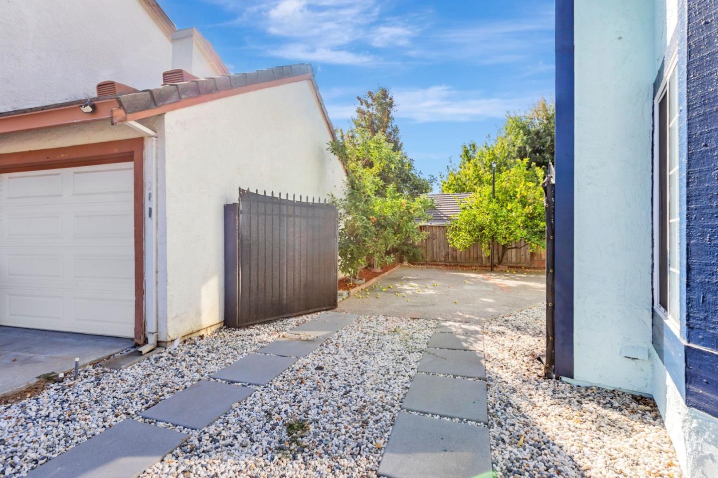 Detail Gallery Image 43 of 43 For 2129 Doxey Dr, San Jose,  CA 95131 - 3 Beds | 2/1 Baths