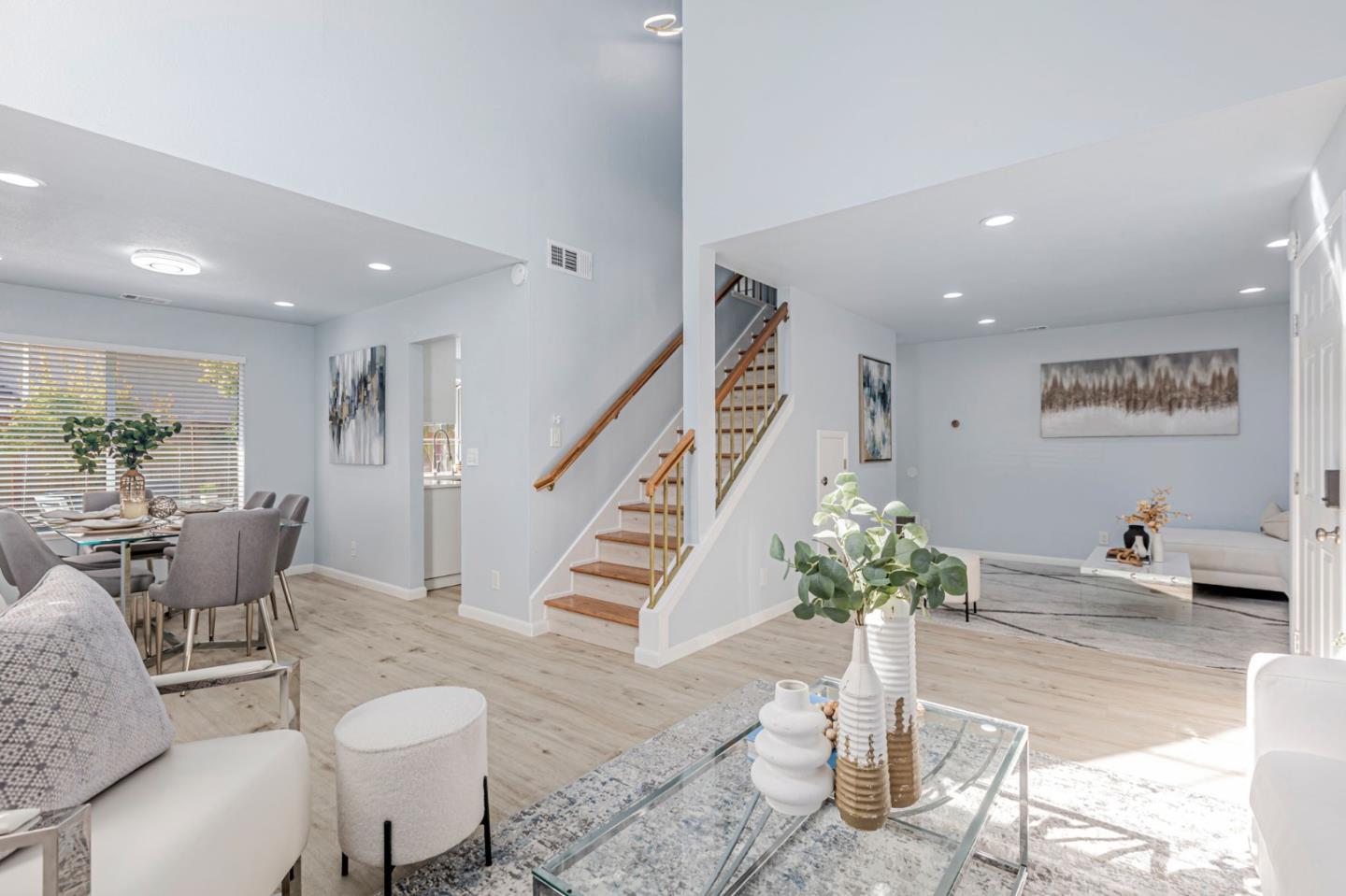 Detail Gallery Image 5 of 43 For 2129 Doxey Dr, San Jose,  CA 95131 - 3 Beds | 2/1 Baths