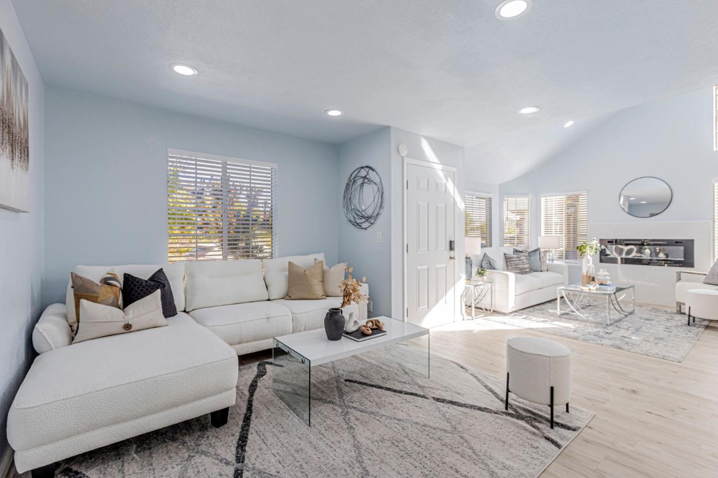 Detail Gallery Image 8 of 43 For 2129 Doxey Dr, San Jose,  CA 95131 - 3 Beds | 2/1 Baths