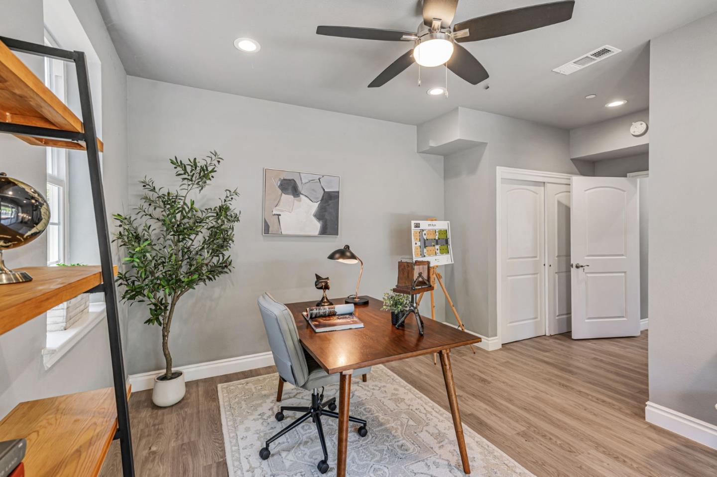Detail Gallery Image 8 of 17 For 24757 O'neil Ave, Hayward,  CA 94544 - 4 Beds | 4 Baths