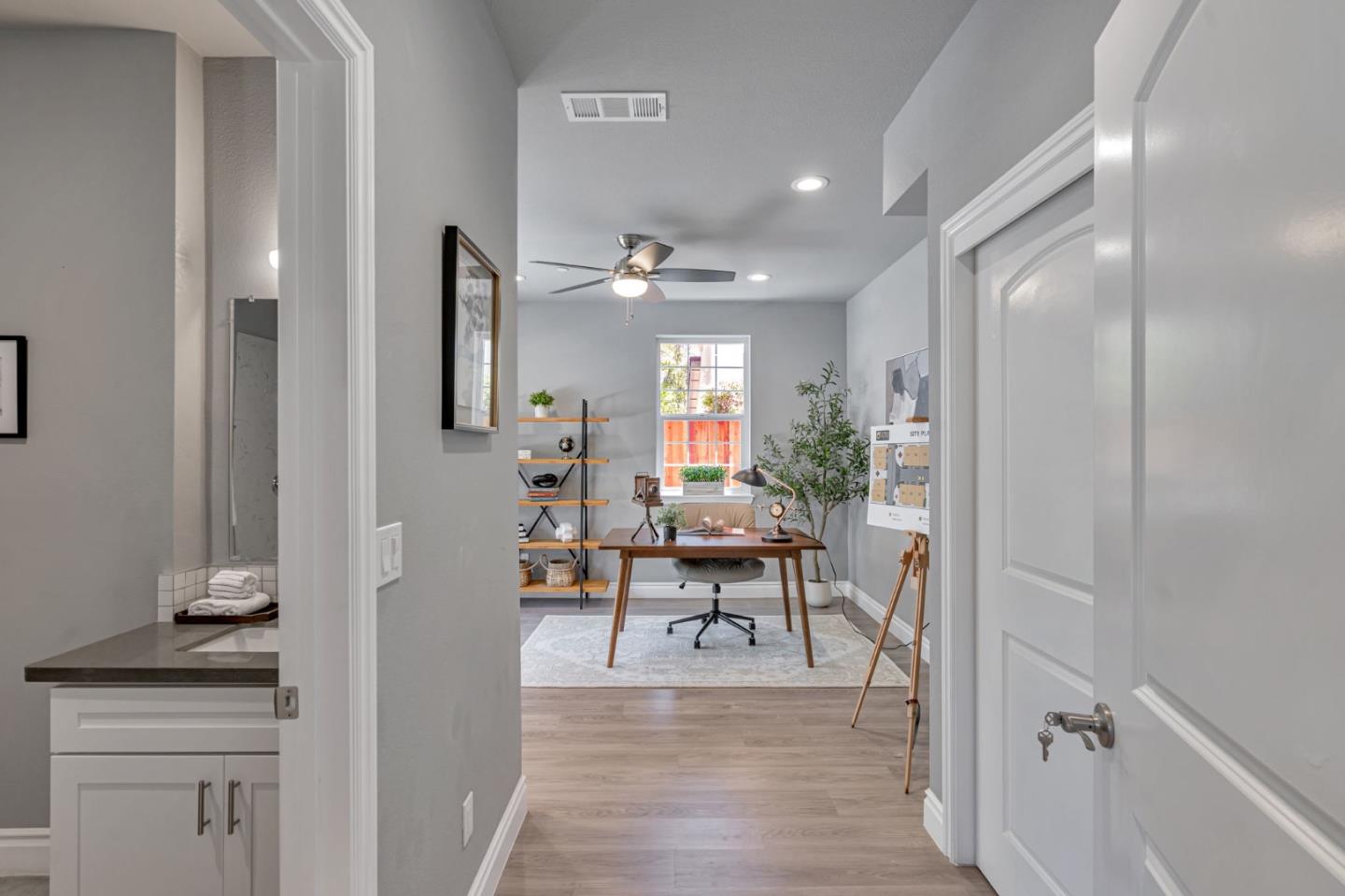 Detail Gallery Image 10 of 23 For 806 Maybeck Pl, Hayward,  CA 94544 - 4 Beds | 4 Baths