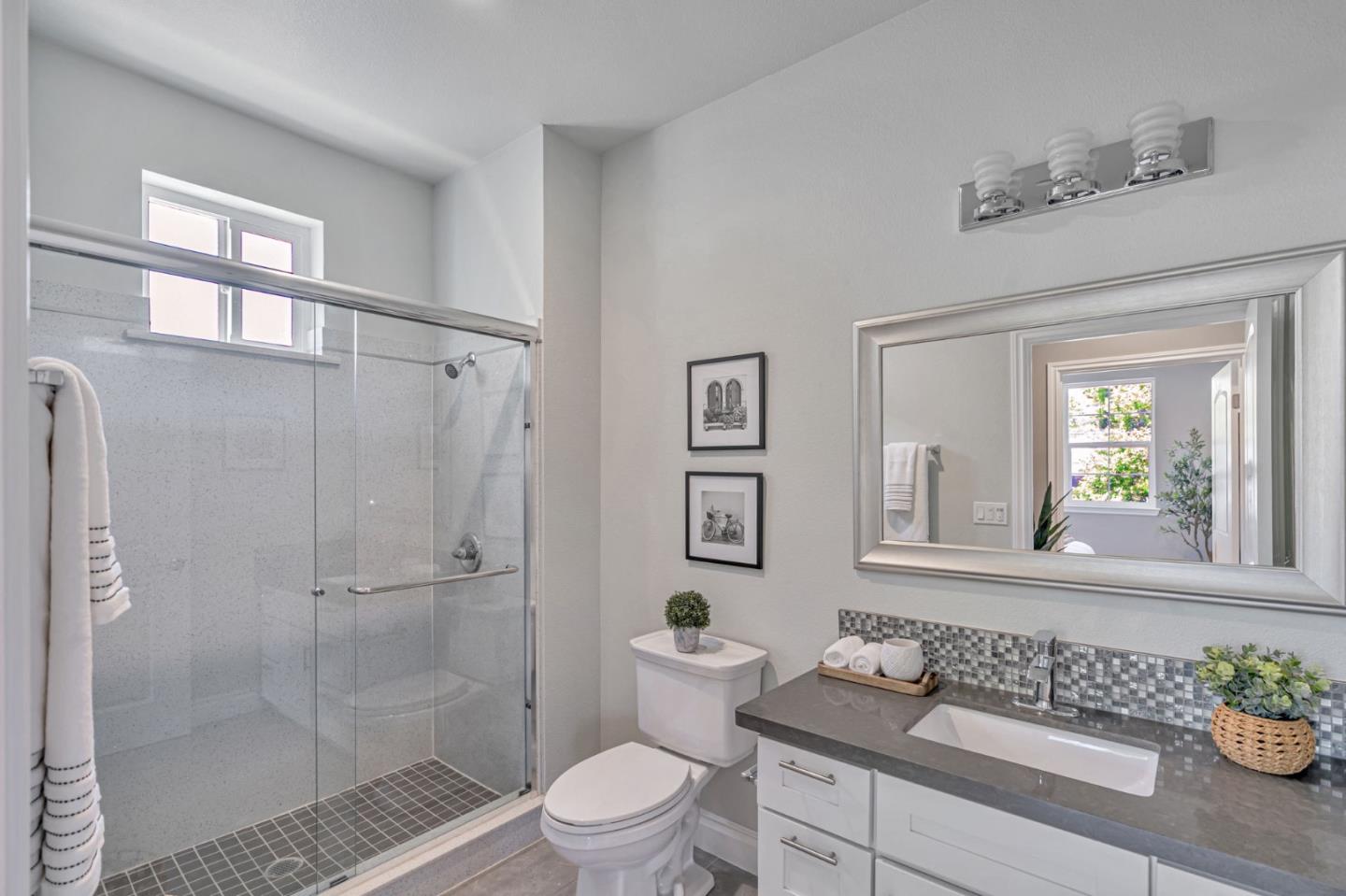 Detail Gallery Image 18 of 23 For 806 Maybeck Pl, Hayward,  CA 94544 - 4 Beds | 4 Baths