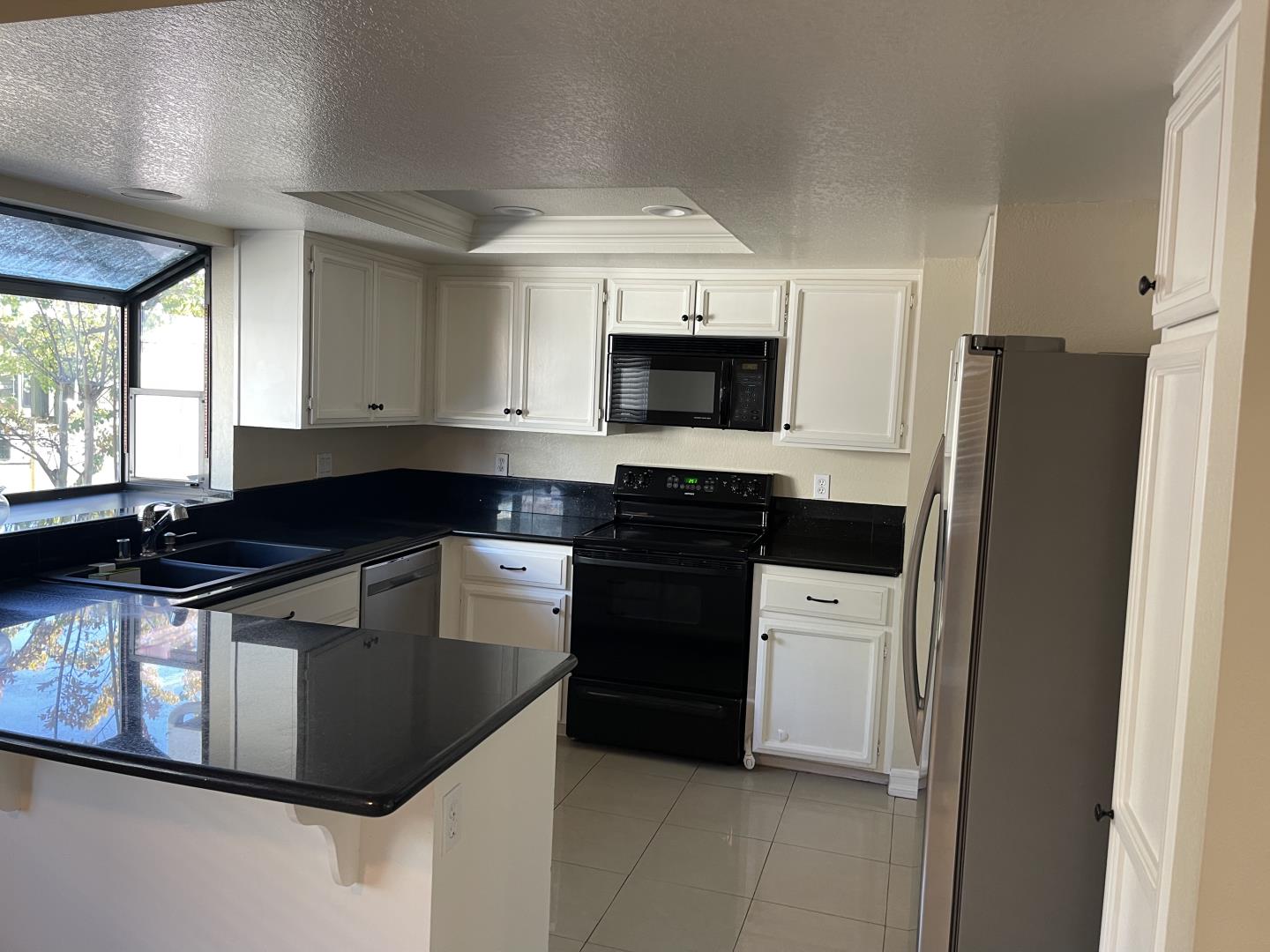 Detail Gallery Image 4 of 15 For 116 Monte Villa Ct, Campbell,  CA 95008 - 2 Beds | 2/1 Baths