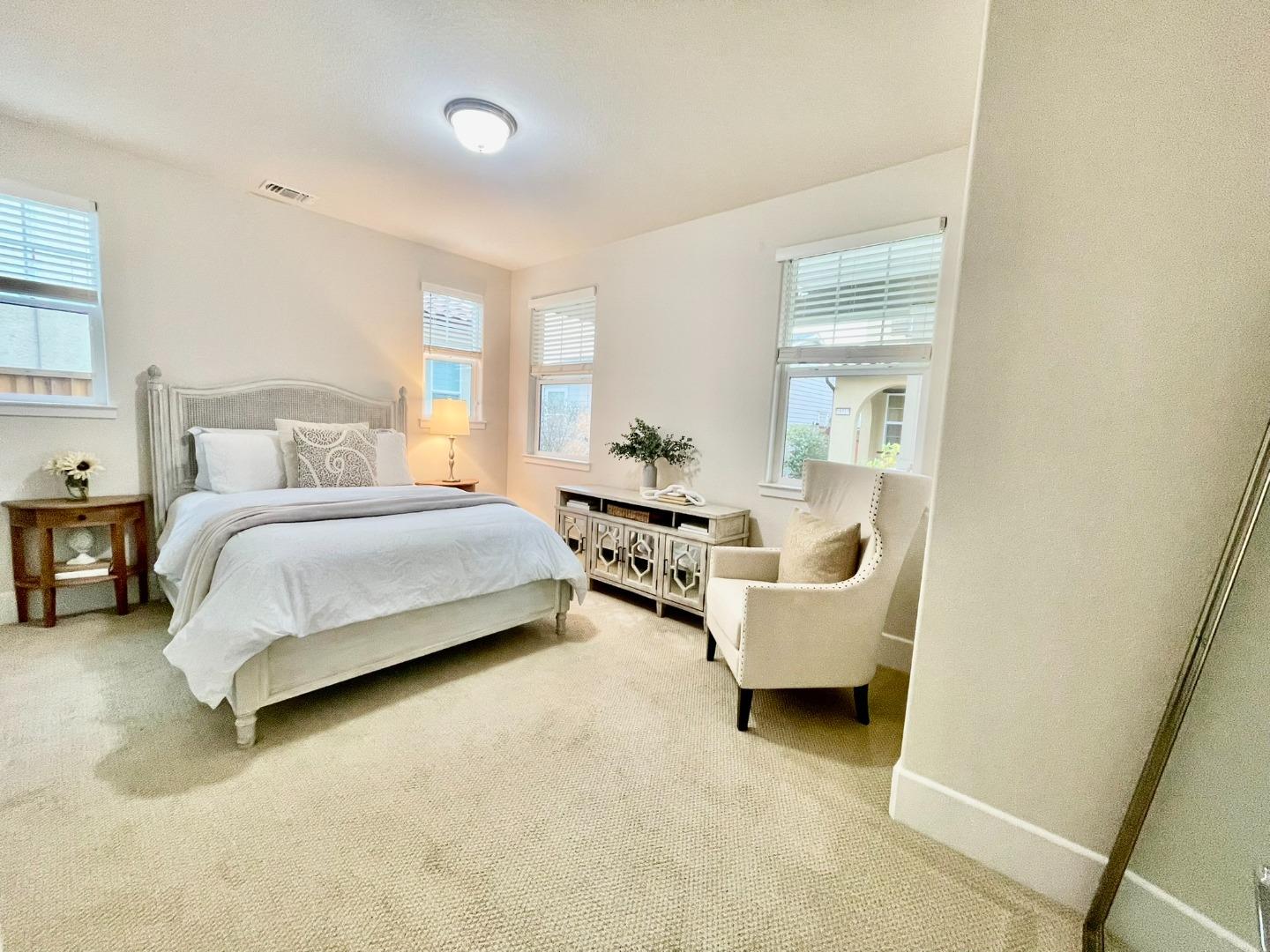 Detail Gallery Image 7 of 30 For 18531 Mcclellan Cir, East Garrison,  CA 93933 - 4 Beds | 3/1 Baths