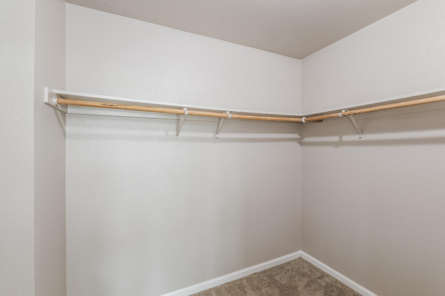 Detail Gallery Image 12 of 24 For 572 Blackwood Ter, Sunnyvale,  CA 94086 - 3 Beds | 2/1 Baths
