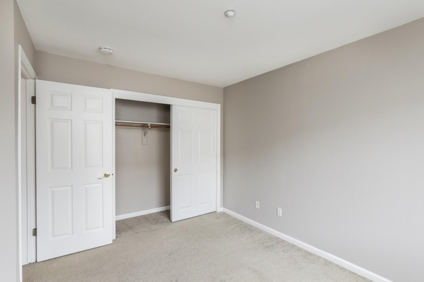 Detail Gallery Image 16 of 24 For 572 Blackwood Ter, Sunnyvale,  CA 94086 - 3 Beds | 2/1 Baths
