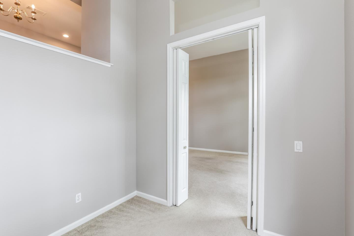 Detail Gallery Image 20 of 24 For 572 Blackwood Ter, Sunnyvale,  CA 94086 - 3 Beds | 2/1 Baths