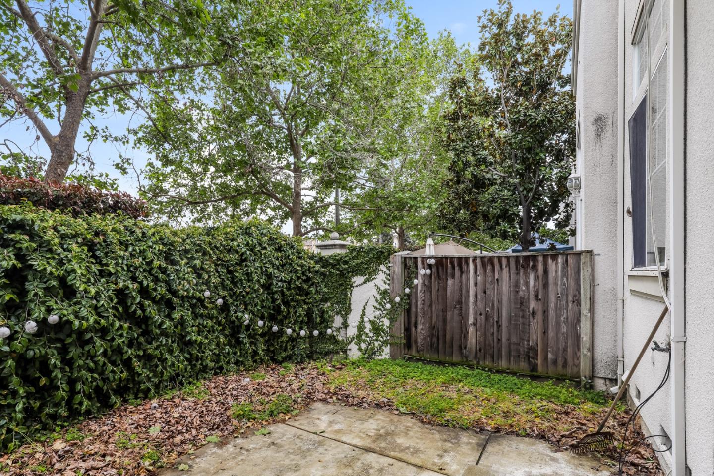 Detail Gallery Image 23 of 24 For 572 Blackwood Ter, Sunnyvale,  CA 94086 - 3 Beds | 2/1 Baths