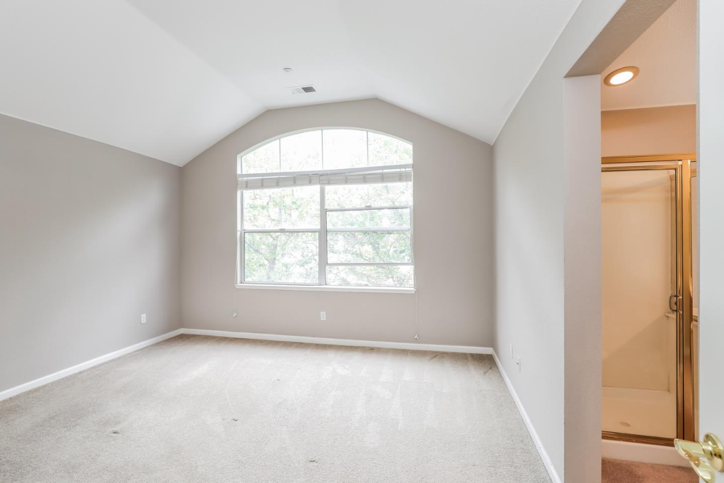 Detail Gallery Image 8 of 24 For 572 Blackwood Ter, Sunnyvale,  CA 94086 - 3 Beds | 2/1 Baths