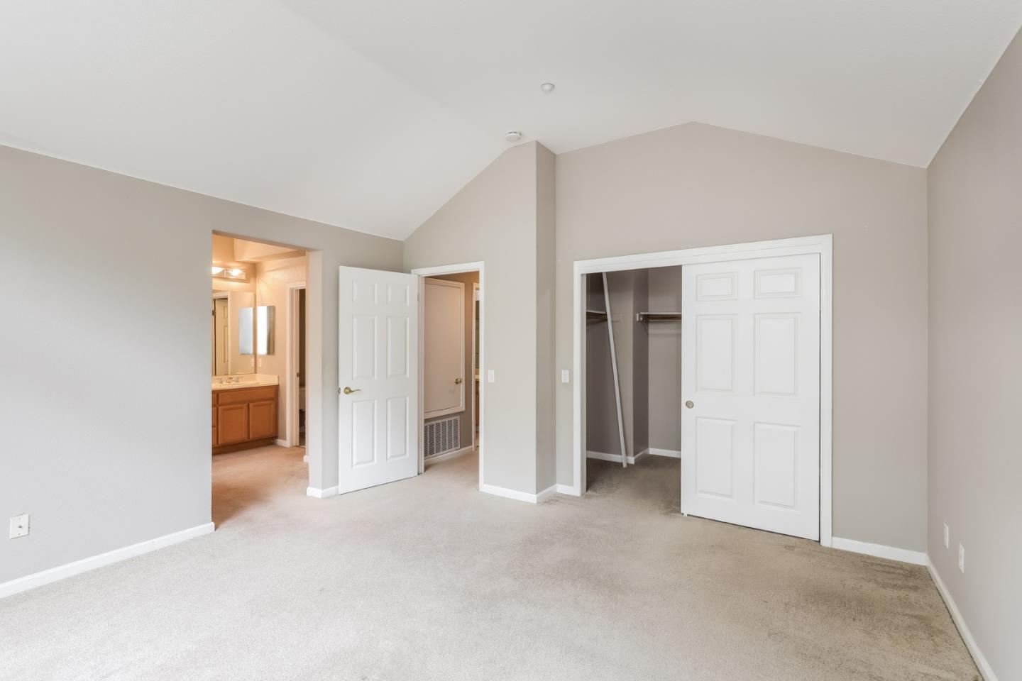 Detail Gallery Image 9 of 24 For 572 Blackwood Ter, Sunnyvale,  CA 94086 - 3 Beds | 2/1 Baths