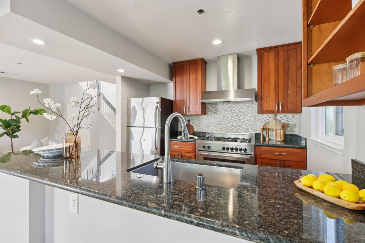 Detail Gallery Image 15 of 57 For 1331 Alma St, Palo Alto,  CA 94301 - 2 Beds | 2/1 Baths