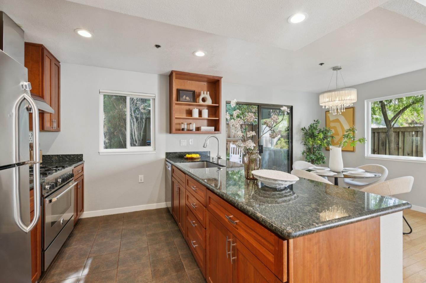 Detail Gallery Image 17 of 57 For 1331 Alma St, Palo Alto,  CA 94301 - 2 Beds | 2/1 Baths