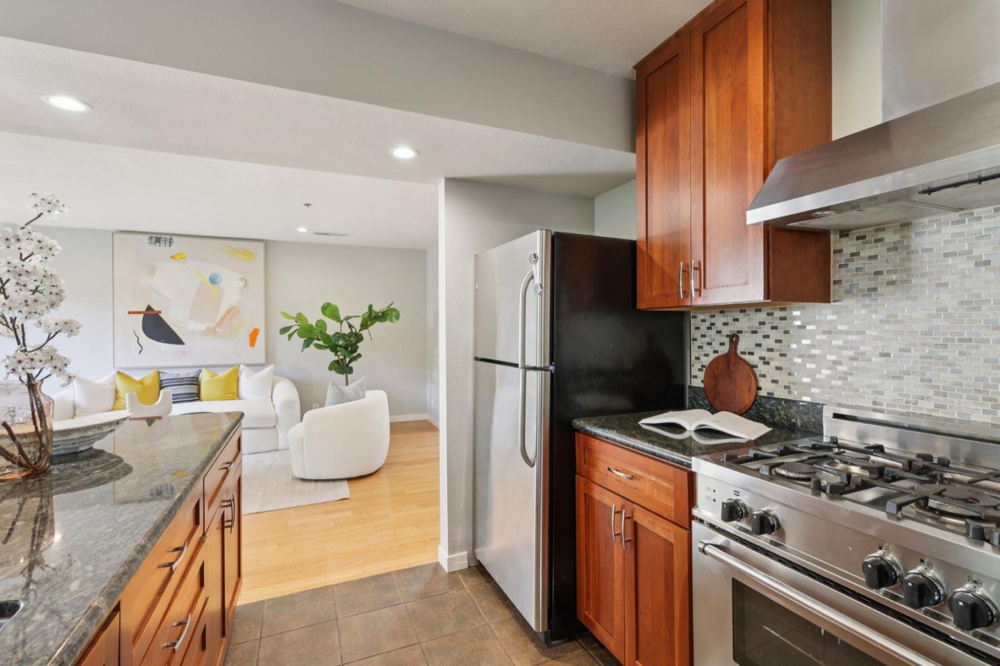 Detail Gallery Image 20 of 57 For 1331 Alma St, Palo Alto,  CA 94301 - 2 Beds | 2/1 Baths