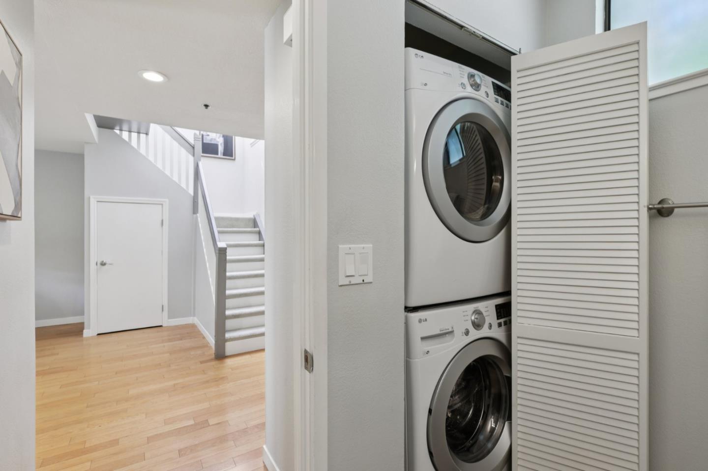Detail Gallery Image 22 of 57 For 1331 Alma St, Palo Alto,  CA 94301 - 2 Beds | 2/1 Baths