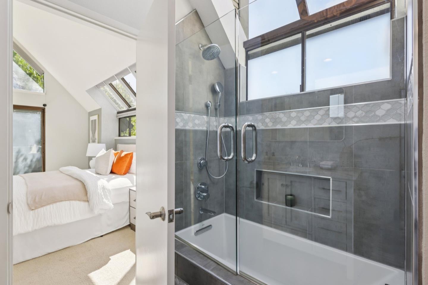 Detail Gallery Image 33 of 57 For 1331 Alma St, Palo Alto,  CA 94301 - 2 Beds | 2/1 Baths