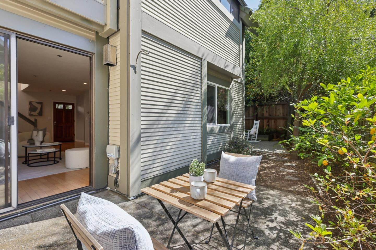 Detail Gallery Image 36 of 57 For 1331 Alma St, Palo Alto,  CA 94301 - 2 Beds | 2/1 Baths