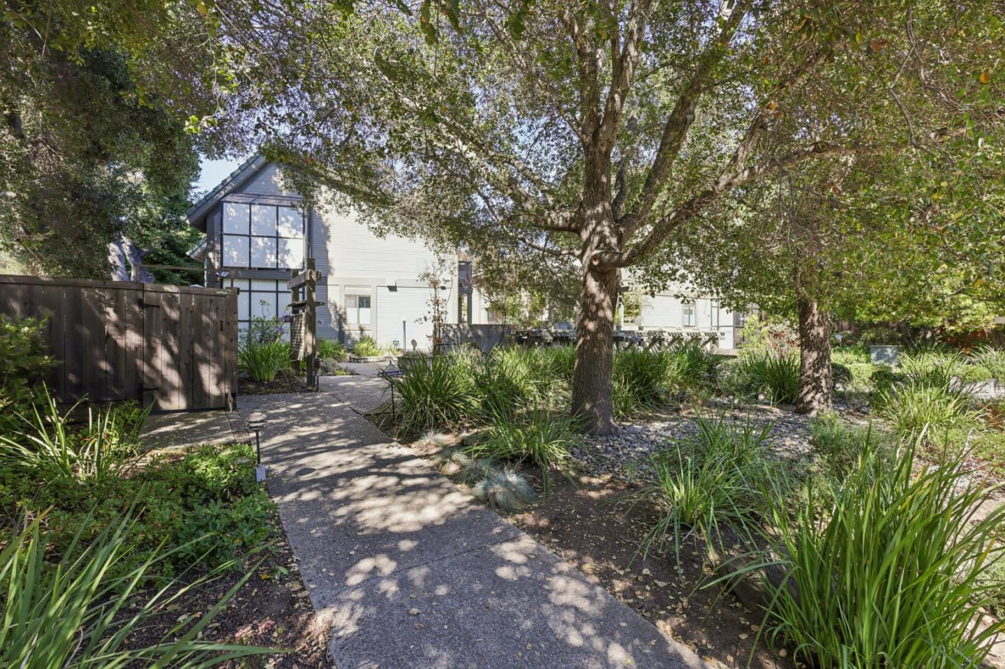 Detail Gallery Image 43 of 57 For 1331 Alma St, Palo Alto,  CA 94301 - 2 Beds | 2/1 Baths