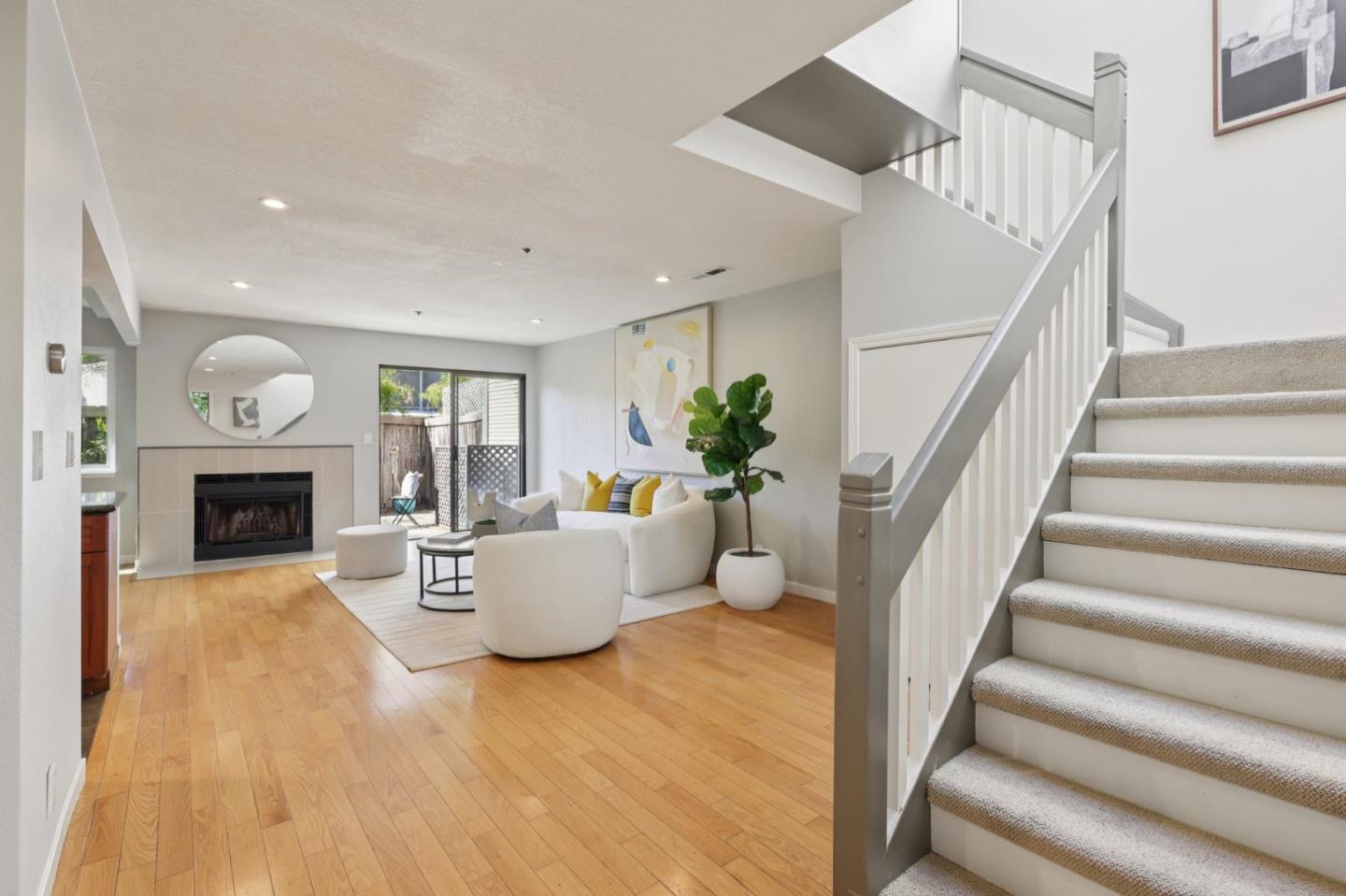 Detail Gallery Image 8 of 57 For 1331 Alma St, Palo Alto,  CA 94301 - 2 Beds | 2/1 Baths