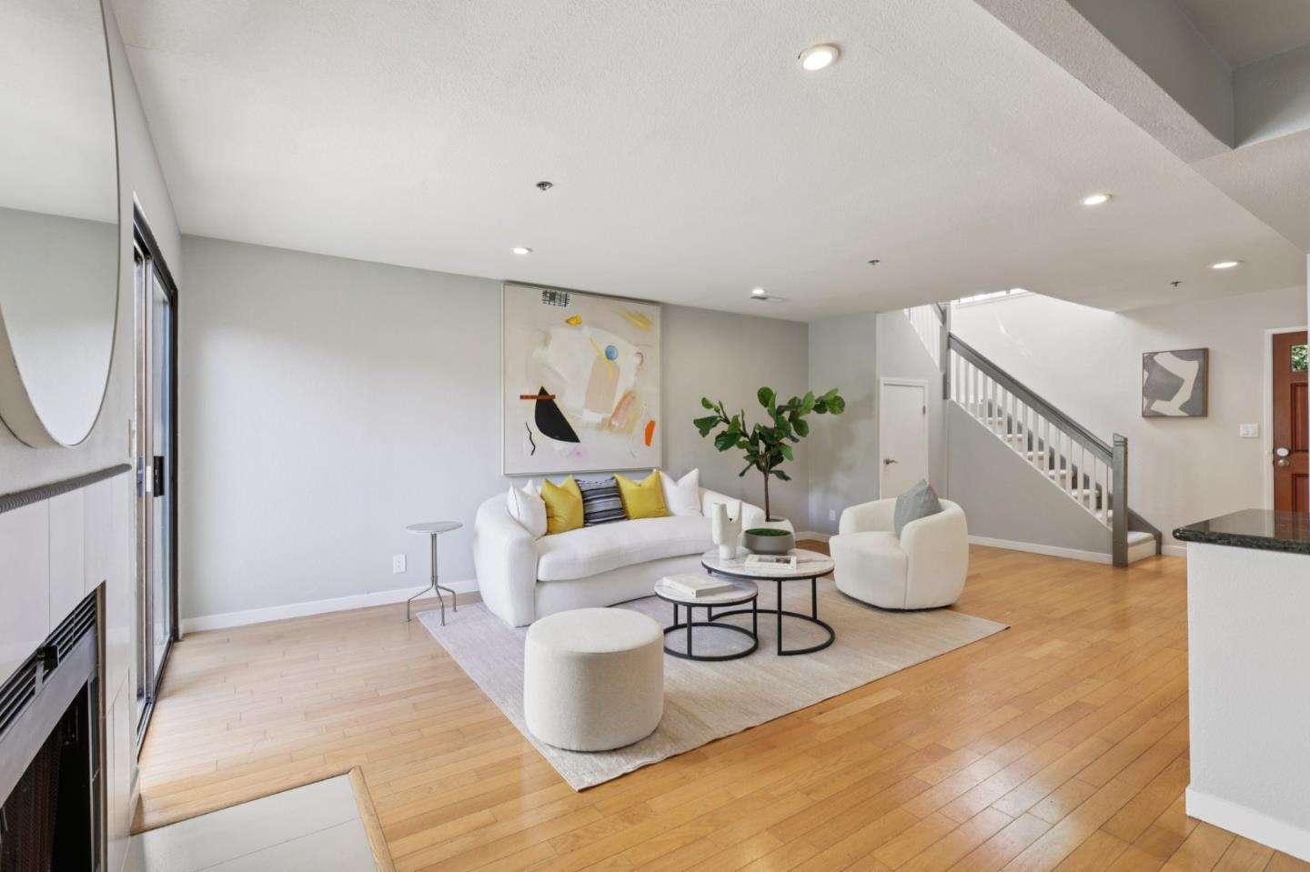 Detail Gallery Image 9 of 57 For 1331 Alma St, Palo Alto,  CA 94301 - 2 Beds | 2/1 Baths