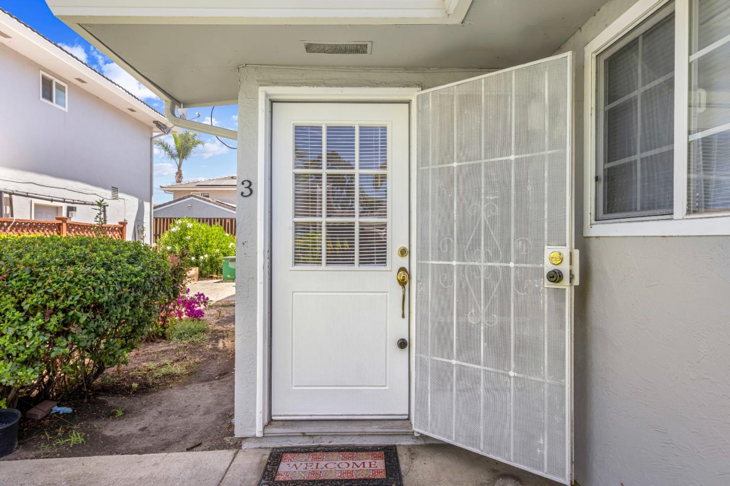 Detail Gallery Image 5 of 48 For 5626 Calmor Ave #3,  San Jose,  CA 95123 - 2 Beds | 1 Baths