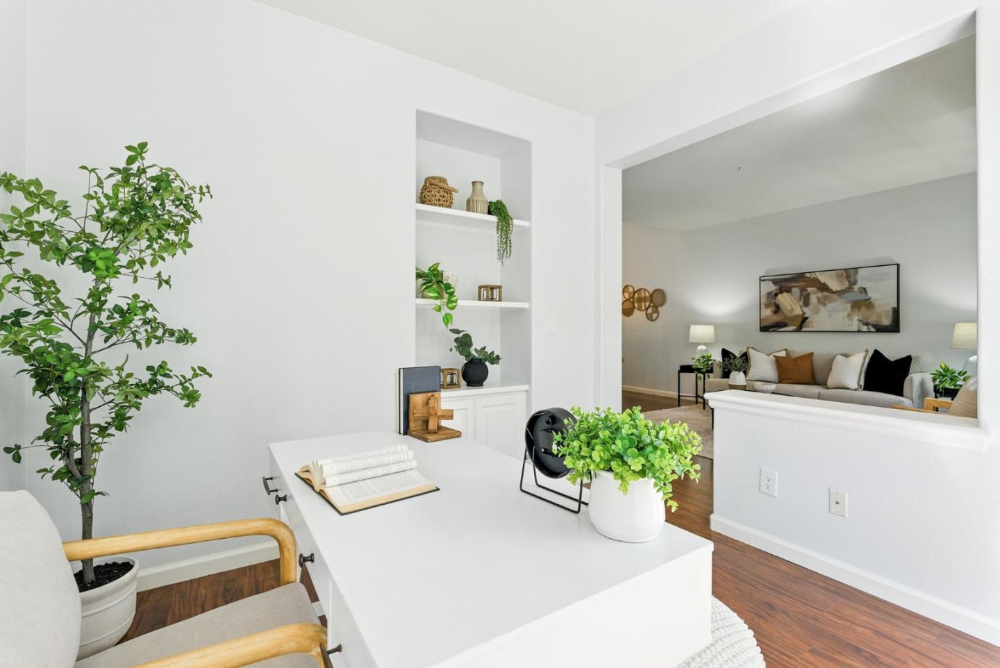 Detail Gallery Image 12 of 61 For 1151 La Rochelle Ter #E,  Sunnyvale,  CA 94089 - 2 Beds | 2/1 Baths