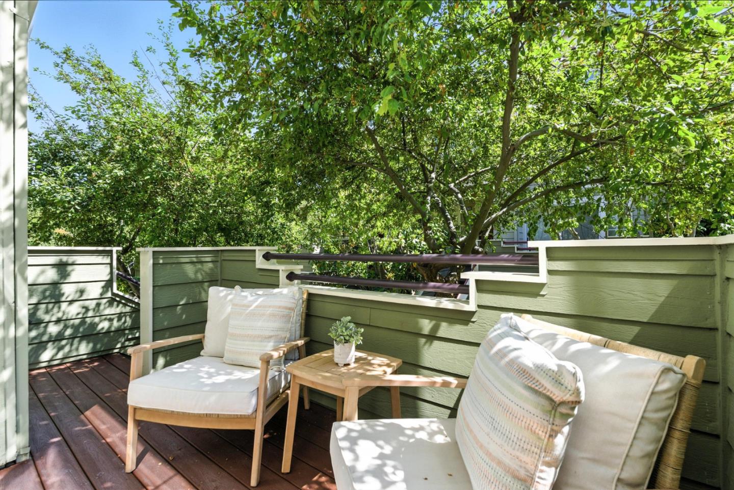 Detail Gallery Image 13 of 61 For 1151 La Rochelle Ter #E,  Sunnyvale,  CA 94089 - 2 Beds | 2/1 Baths