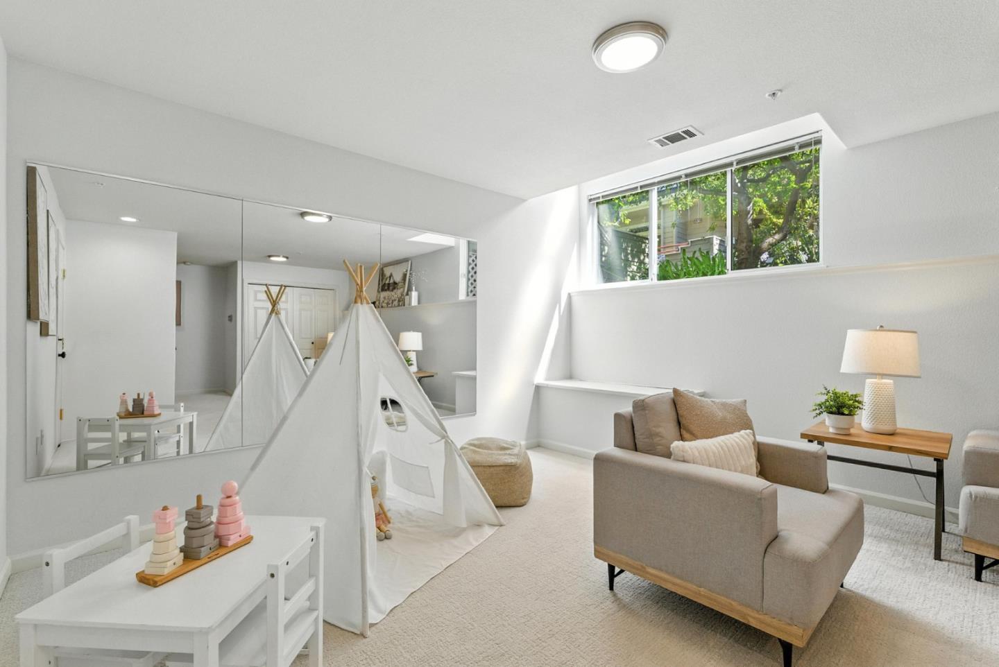 Detail Gallery Image 41 of 61 For 1151 La Rochelle Ter #E,  Sunnyvale,  CA 94089 - 2 Beds | 2/1 Baths