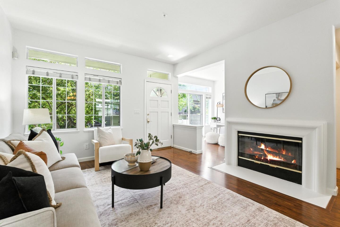 Detail Gallery Image 8 of 61 For 1151 La Rochelle Ter #E,  Sunnyvale,  CA 94089 - 2 Beds | 2/1 Baths