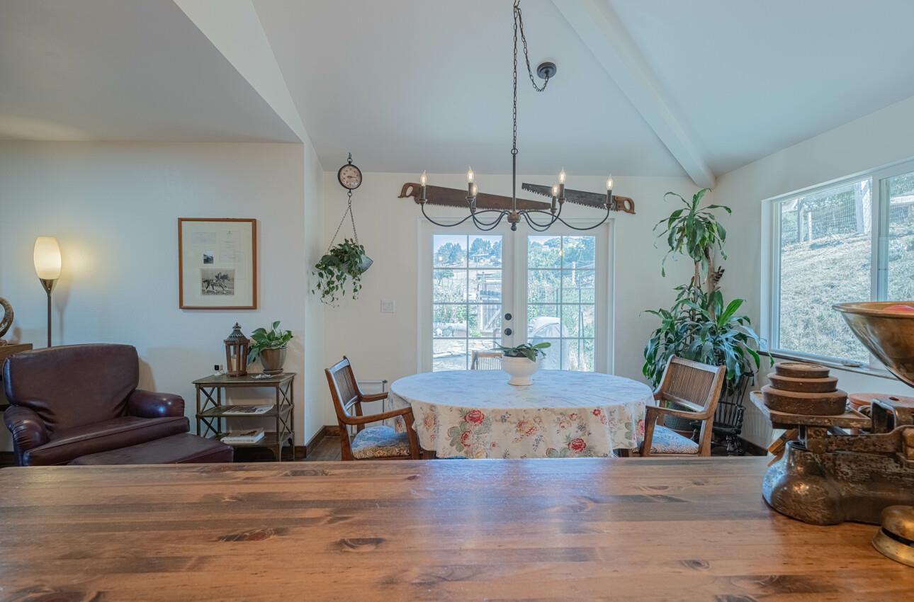 Detail Gallery Image 12 of 52 For 9180 Coker Rd, Salinas,  CA 93907 - 4 Beds | 3 Baths
