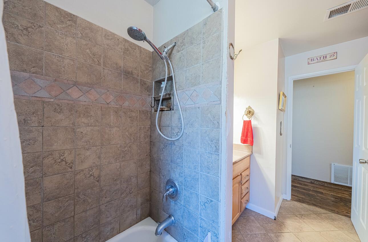 Detail Gallery Image 22 of 52 For 9180 Coker Rd, Salinas,  CA 93907 - 4 Beds | 3 Baths