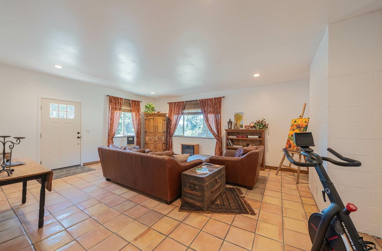 Detail Gallery Image 23 of 52 For 9180 Coker Rd, Salinas,  CA 93907 - 4 Beds | 3 Baths