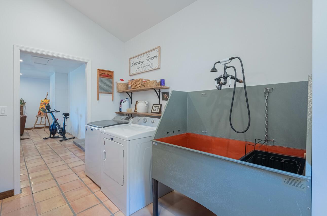 Detail Gallery Image 33 of 52 For 9180 Coker Rd, Salinas,  CA 93907 - 4 Beds | 3 Baths