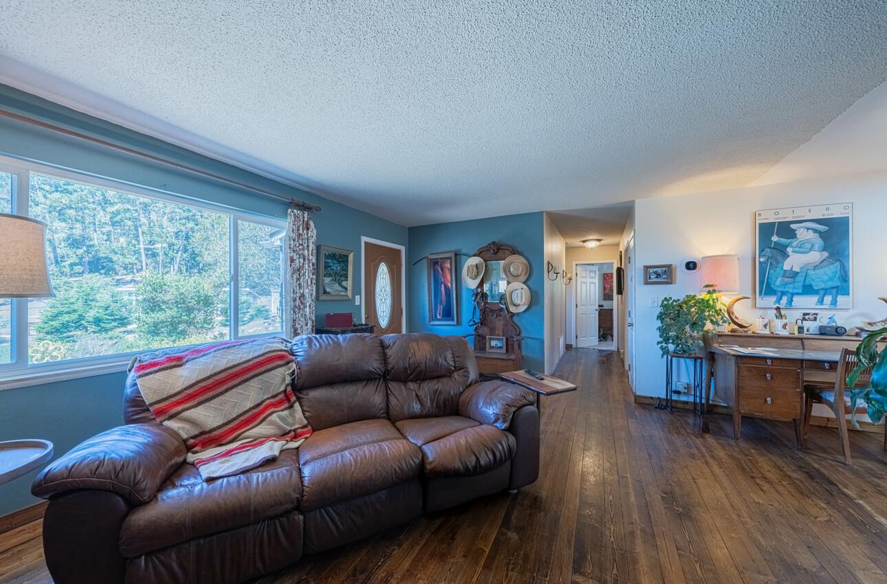 Detail Gallery Image 6 of 52 For 9180 Coker Rd, Salinas,  CA 93907 - 4 Beds | 3 Baths