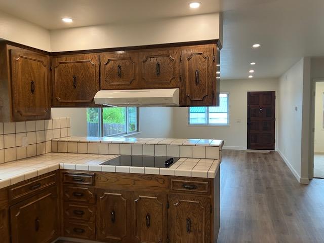 Detail Gallery Image 3 of 22 For 639 Belden St, Monterey,  CA 93940 - 3 Beds | 2 Baths
