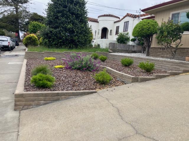 Detail Gallery Image 9 of 22 For 639 Belden St, Monterey,  CA 93940 - 3 Beds | 2 Baths