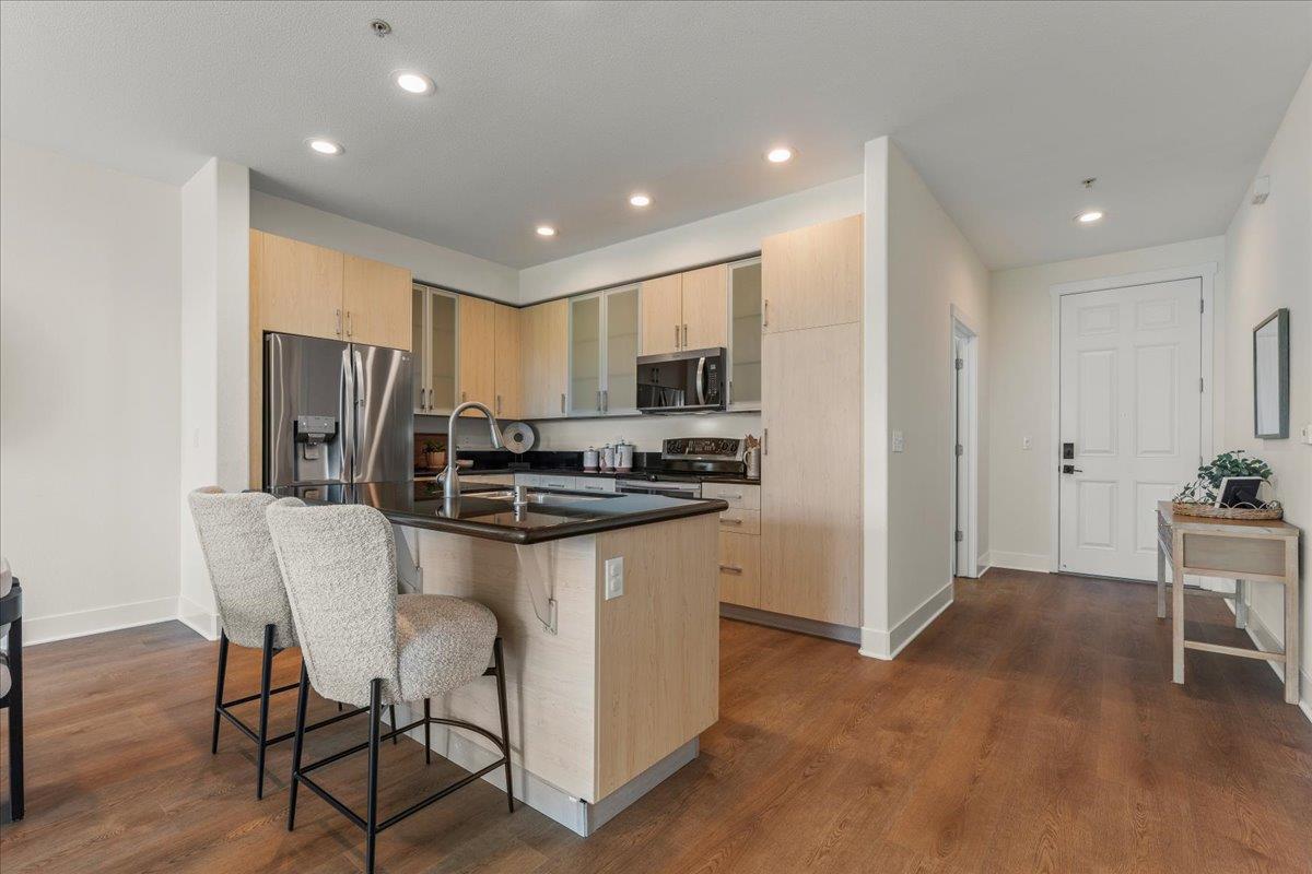 Detail Gallery Image 3 of 31 For 2030 N Pacific Ave #329,  Santa Cruz,  CA 95060 - 3 Beds | 2 Baths