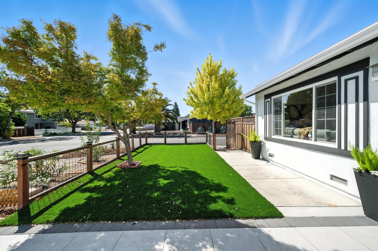 Detail Gallery Image 27 of 36 For 552 Bluefield Dr, San Jose,  CA 95136 - 4 Beds | 2 Baths