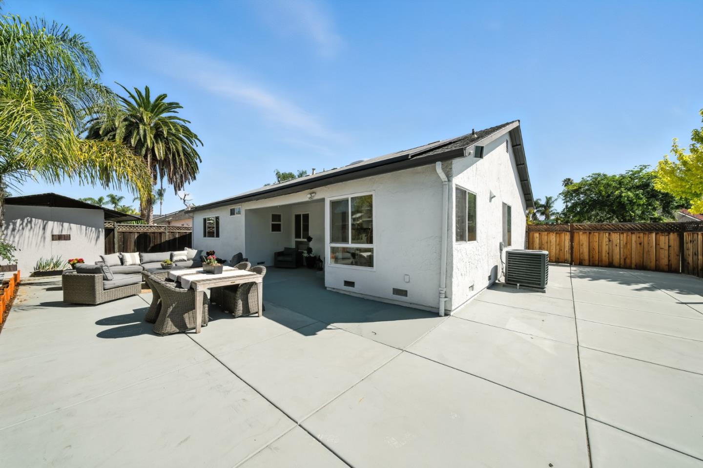 Detail Gallery Image 30 of 36 For 552 Bluefield Dr, San Jose,  CA 95136 - 4 Beds | 2 Baths